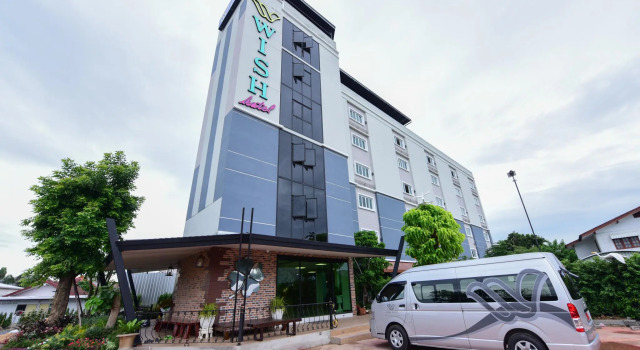 Wish Hotel Ubon, Varaa Hotelli Hotellit North-Eastern Thailand pysäköinnillä, Pysäköinti