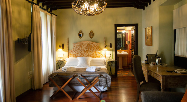 Palacio Mariana Pineda Hotel