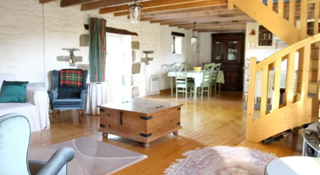 House With 2 Bedrooms in Plounérin, With Pool Access, Furnished Garden, Rezerwuj Hotel Plounerin Bretania