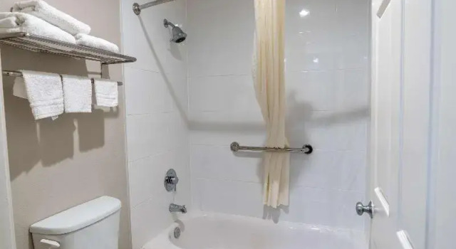 Четырёхместный номер Standard Best Western Paradise Inn