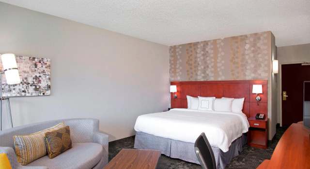 Номер Standard Courtyard by Marriott Charlotte Ballantyne