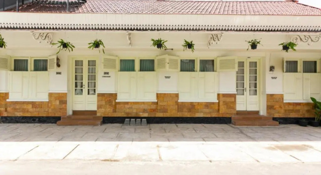 RedDoorz Syariah near Titik Nol Yogyakarta