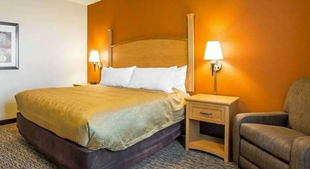 Шестиместный люкс MainStay Suites Sidney - Medical Center