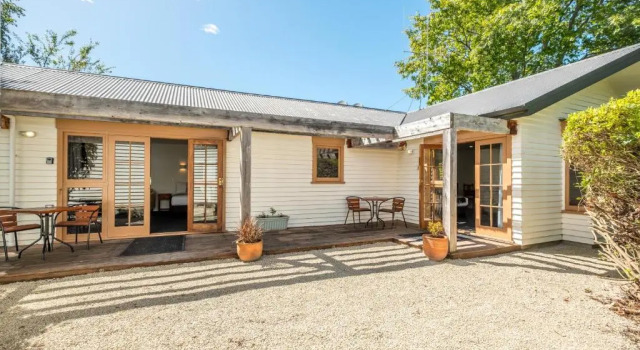 Студия Harrogate Gardens Motel
