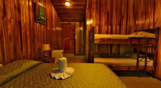 Трёхместный номер Standard с балконом Mar Inn Costa Rica