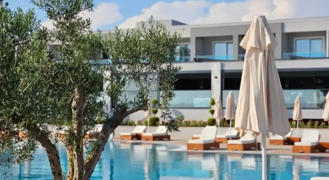 Seacoast Resort, Book Resort Gerakini 
