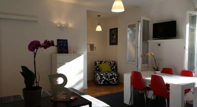 Travel House Bologna, Забронировать Отель Болонья провинция Болонья, рядом с Башня Гарисенда