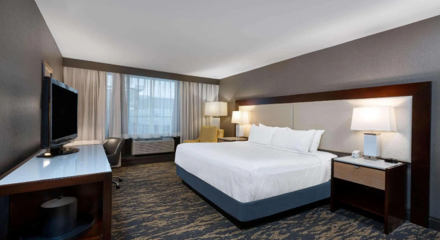 Двухместный номер Standard Wyndham Lancaster Resort and Convention Center