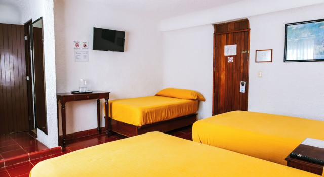 Трёхместный номер Standard Hotel Antillano Cancun