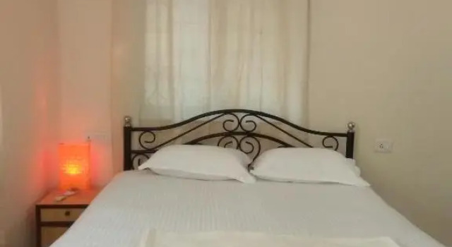 Студия с балконом и с красивым видом из окна Guitar Guest House