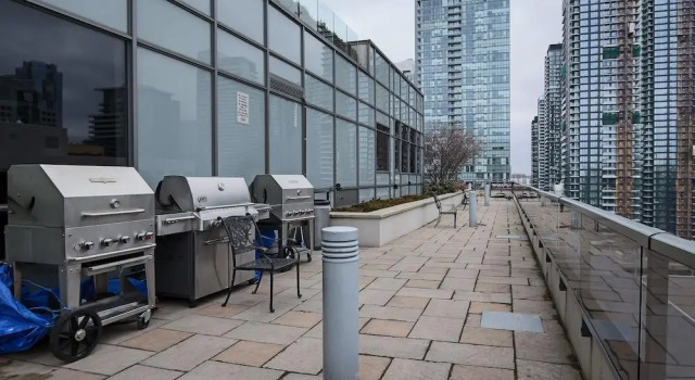 RS Suites - Maple Leaf Square, Забронировать Отель Торонто Greater Toronto Area, рядом с Театр Принцесса Уэльса