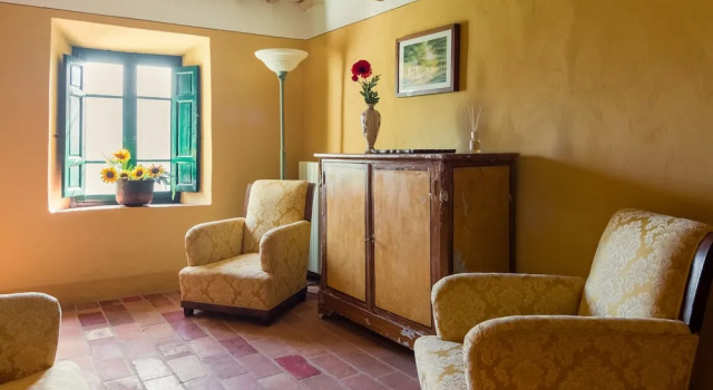 Spacious Holiday Home in Marliana Italy with Private Garden, Buchen Sie Hotel Marliana Toskana