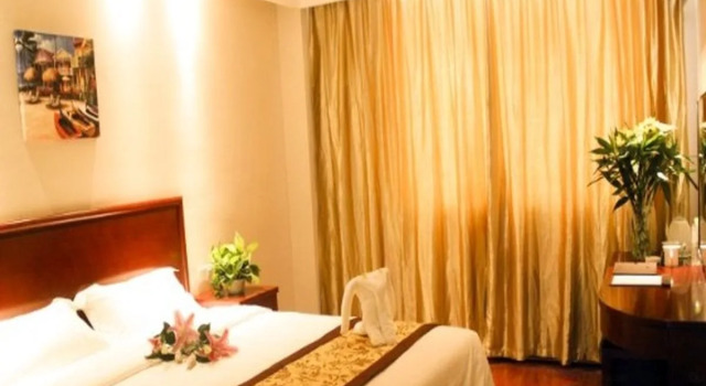 Greentree Inn Yantai University Business Hotel, Забронировать Отель Лайшань Яньтай