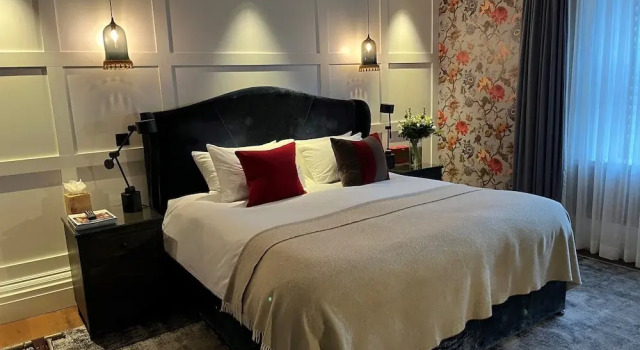 Manor House Lindley