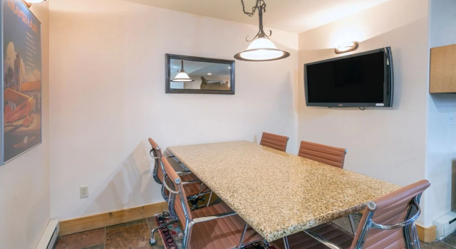 Bear Creek Lodge 310 1 Bedroom Condo by Alpine Lodging Telluride, Buchen Sie Ferienwohnung Hotels in Telluride ski mit Pool, Schwimmbad