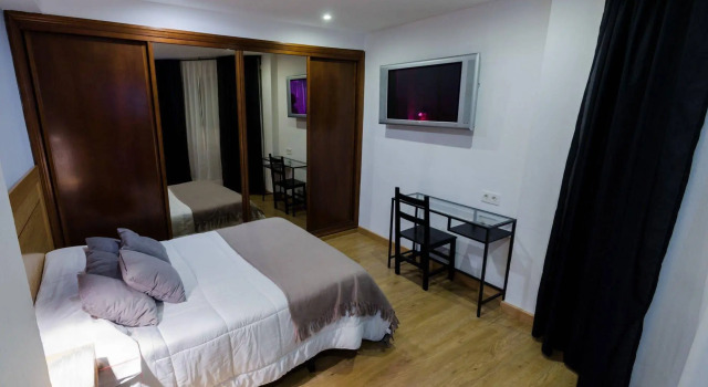 Hostal Libertad, Забронировать Хостел Хостелы Хихона, рядом с Торговый центр Los Fresnos, Хостел