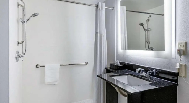 Номер Standard Comfort Inn & Suites Grand Blanc-Flint