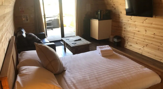 Капсула Superior Cheshire Glamping Pods