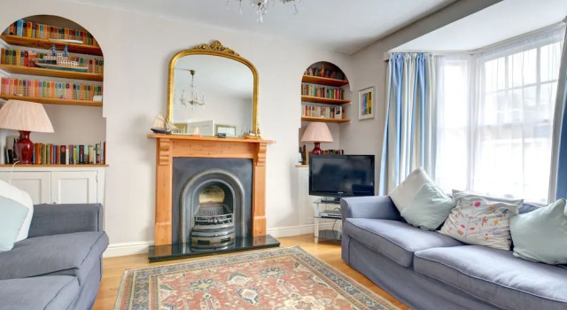 Vintage Holiday Home in Tenby With Garden