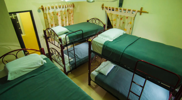 Charlys Hostal, Prenota Hotel Hotel a Quintana Roo con parcheggio, Parcheggio