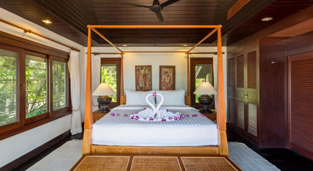 Villa Baan Hen 5 Bedroom Kata Beach