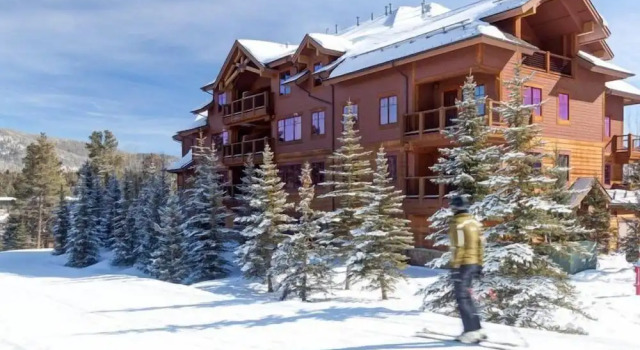 Коттедж с балконом Breck Mtn Thunder 3 Townhome 305