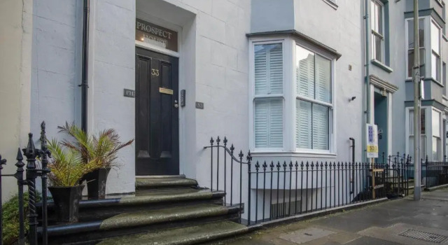 Skylark - 2 Bedroom Apartment - Tenby