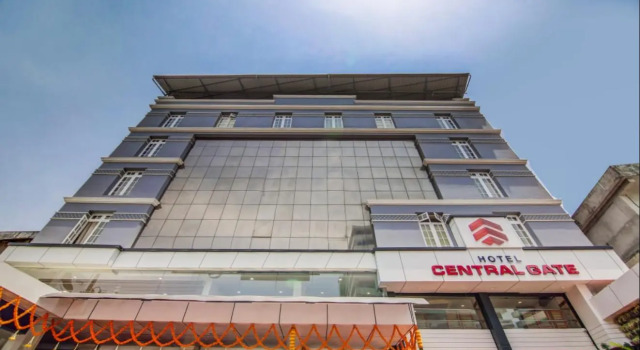 Hotel Central Gate, Забронировать Отель Отели Кожикоде с парковкой, рядом с Железнодорожный вокзал Кожикоде, Парковка