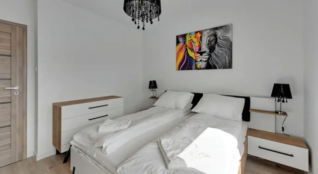 Chylońska 100 by Grand Apartments, Varaa Huoneisto Hotellit Pommeri pysäköinnillä, Pysäköinti