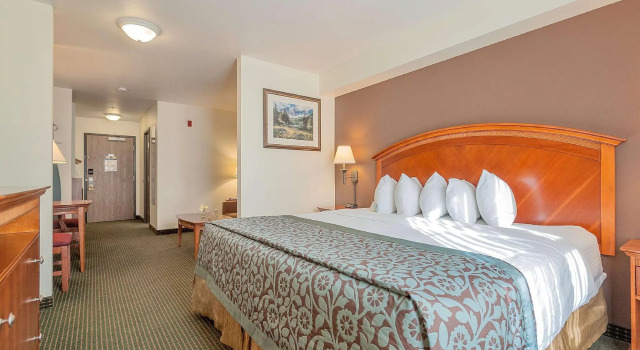 Двухместный люкс Days Inn by Wyndham Manitou Springs