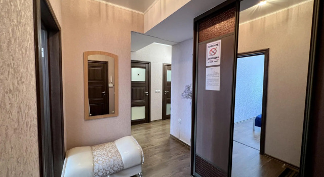 KakDoma on Smolin street 79, Prenota Appartamento Hotel a Buryatia con parcheggio, Parcheggio