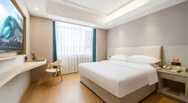 Семейный люкс Vienna Hotel