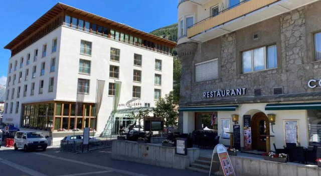 Dachwohnung im Alpenstil, 60m2 für 2P, mit Garage BM186, Book Hotel Pontresina 