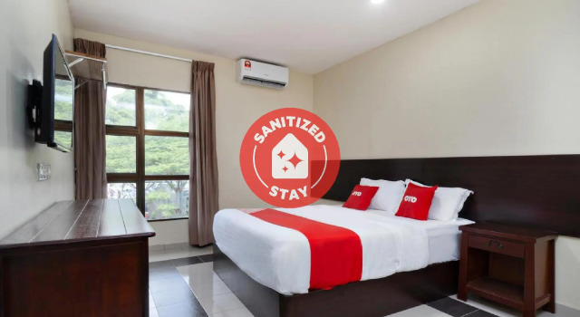 OYO 89960 Manjung Inn Hotel, Book Hotel Hotels in Sitiawan with Parking, Parking