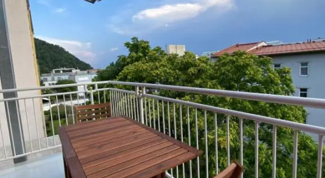 Schlossberg Blick Apartment -Top 7 self check-in, Rezerwuj Apartament Hotele w Graz z parkingiem, Parking