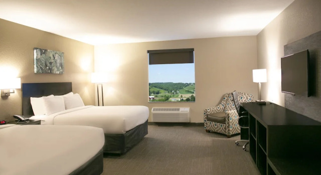 Четырёхместный номер Deluxe Berlin Encore Hotel & Suites