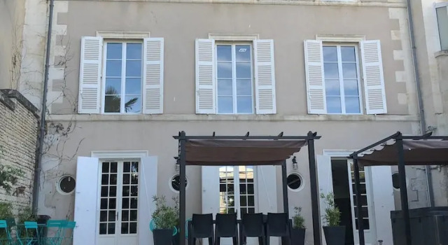 Appartements - Rue Alsace Lorraine, Забронировать Апартаменты/квартира Апартаменты Ньор, рядом с Церковь Св. Андрея, Апартаменты/квартира