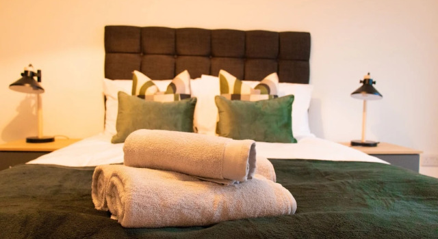 Livestay-modern 2 Bed Apartment Close to Heathrow