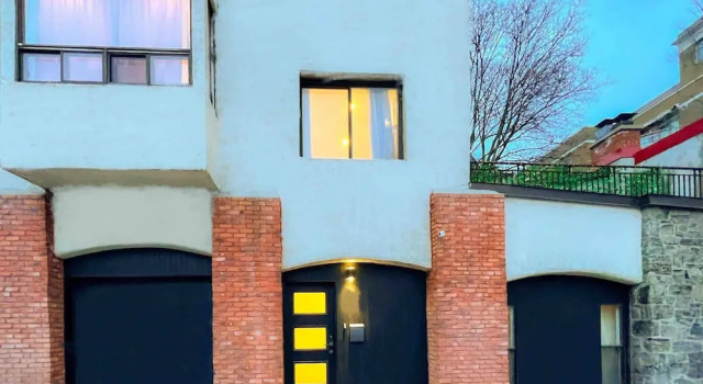 Chic Townhome With Garage Dt Mtl, Rezervasyon Otel Montreal Quebec