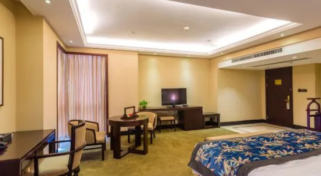 Люкс Comfort Rich Plaza Hotel
