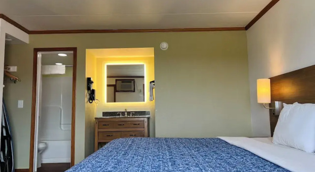 Номер Standard с видом на улицу Mariner Inn And Suites