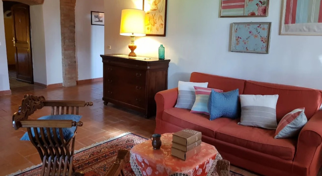 Villa Laura - Fattoria di Larniano, Забронировать Вилла Коттеджи Сан-Джиминьяно, Коттедж