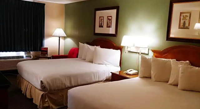 Номер Standard Budget Host Inn