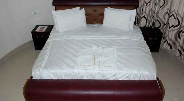 Primal Hotel, Rezerwuj Hotel Hotele w Lagos z parkingiem, Parking