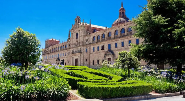 Casa Casares, Забронировать Отель Отели Монфорте-де-Лемос с бассейном, Бассейн