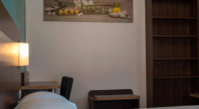 Номер Standard Hotel Restaurant Les Jardins DEpône