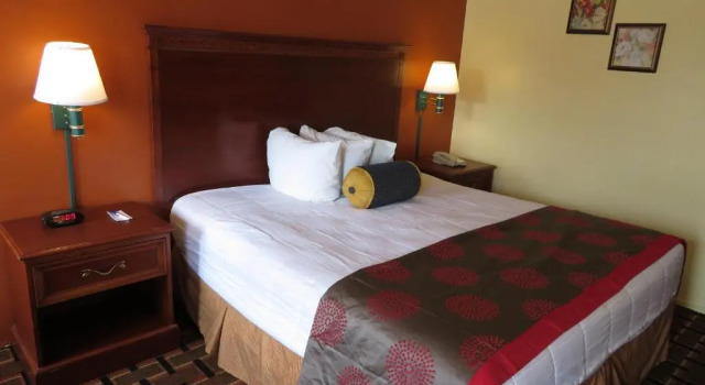 Номер Standard Royal Crest Motel