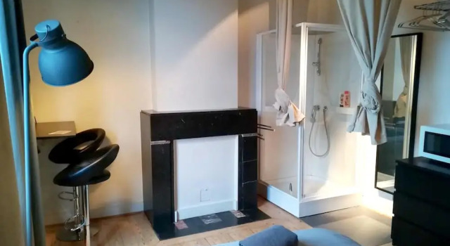 Studio in Liège, With Wonderful City View and Wifi, Забронировать Отель Отели Льежа с парковкой, рядом с Королевская опера Валлонии, Парковка