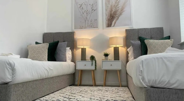 Апартаменты Sutton Heath Lodge