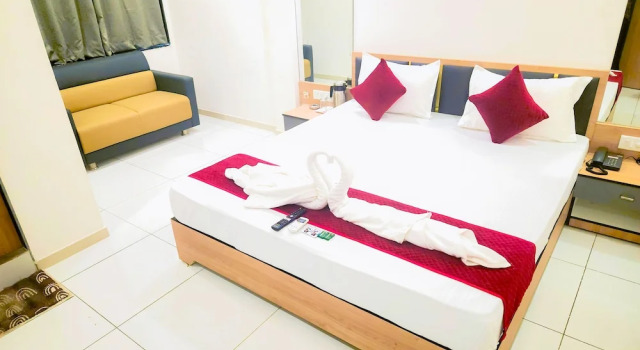 Hotel Near Me, Rezervovat Hotel Rádžkót 